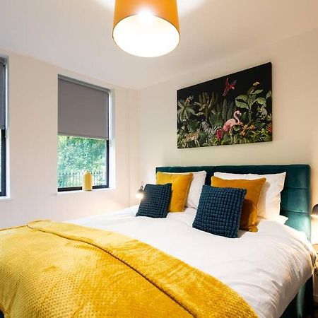 Polly'S Place Apartment Taunton & Free Off Road Parking & Wifi Екстер'єр фото