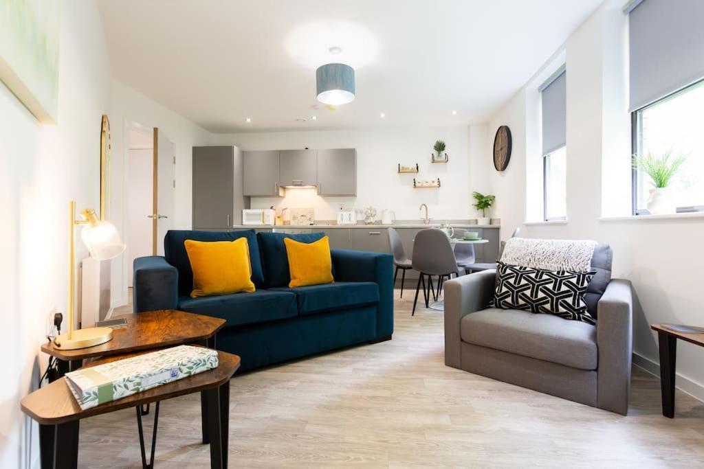 Polly'S Place Apartment Taunton & Free Off Road Parking & Wifi Екстер'єр фото