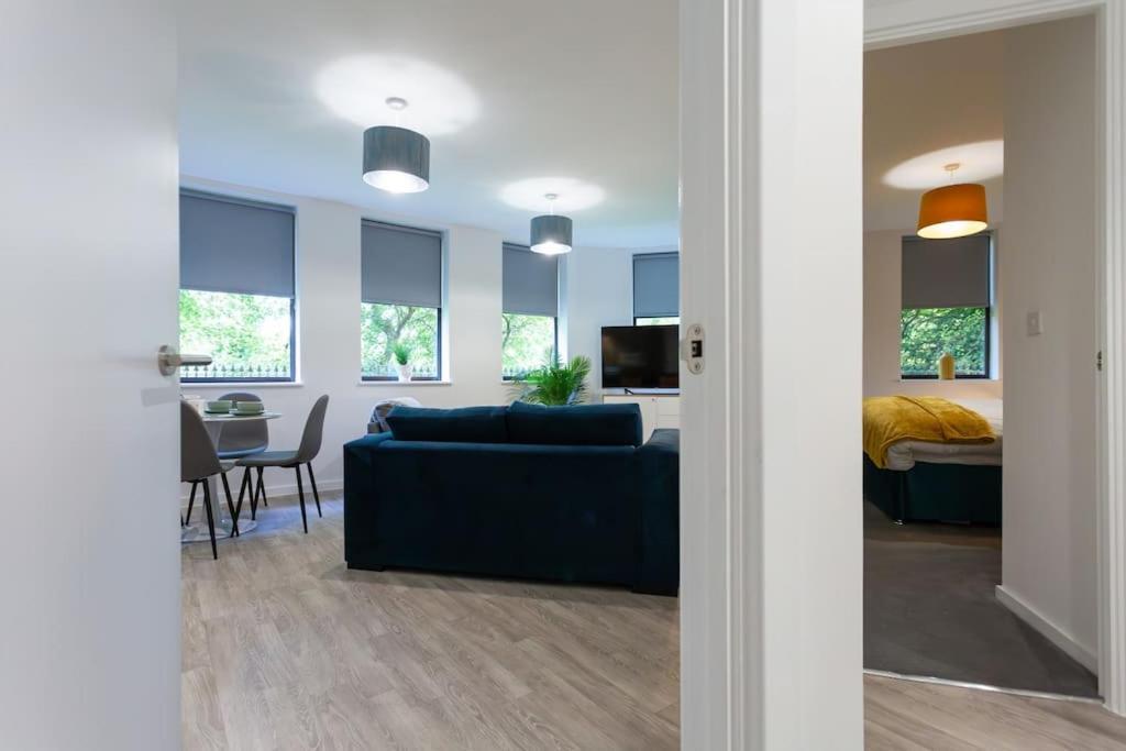 Polly'S Place Apartment Taunton & Free Off Road Parking & Wifi Екстер'єр фото