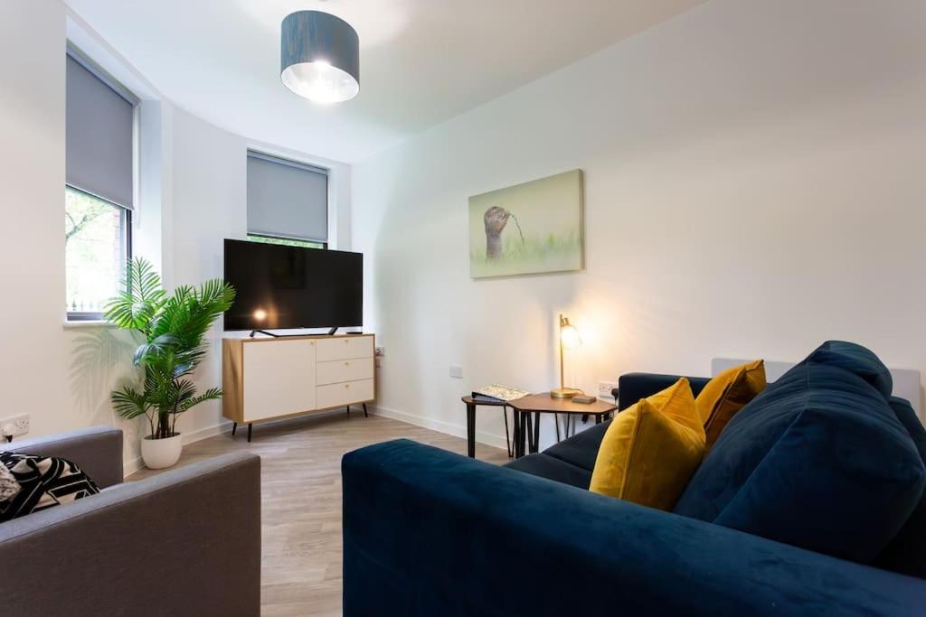 Polly'S Place Apartment Taunton & Free Off Road Parking & Wifi Екстер'єр фото