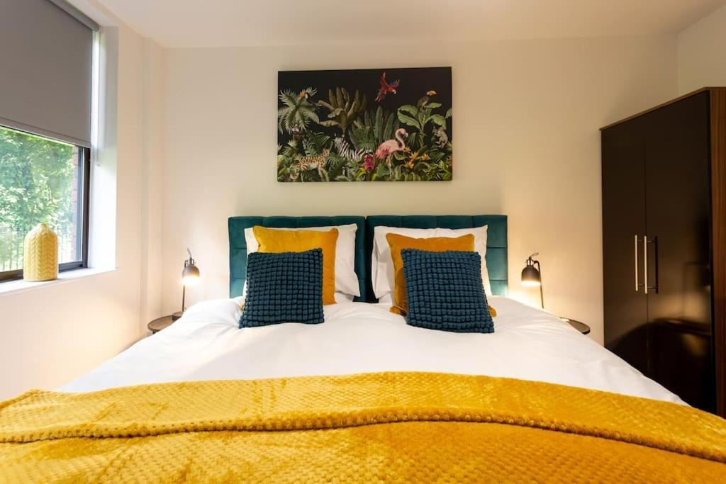 Polly'S Place Apartment Taunton & Free Off Road Parking & Wifi Екстер'єр фото